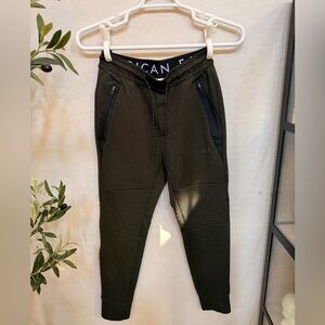 American Eagle Outfitters women’s Olive Green Jogger Sweatpants